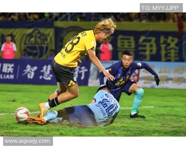 足球明星的较量不仅是技术的比拼更是智慧与团队的较量